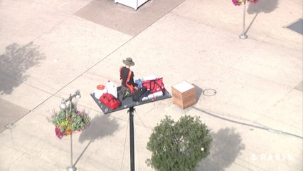 Nuit Blanche 2016 : Abraham Poincheval perché, en attendant le 1er octobre