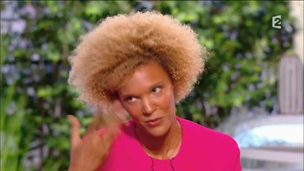 Chantal Ladesou met très mal à l'aise Amanda : "Tu es belle toute nue !"