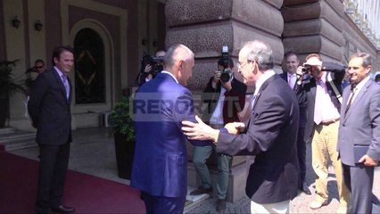 Report TV - Kongresmeni Engel takon Metën: SHBA do të ndihmojë Shqipërinë