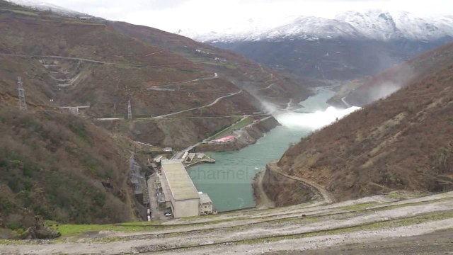 OSHEE kurseu 100 mln euro - Top Channel Albania - News - Lajme