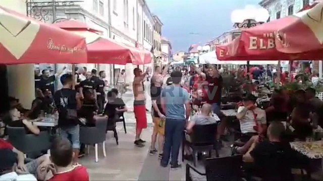 Report TV - Shkodër atmosferë festive në rrugë para përballjes me Maqedoninë