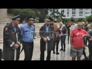Report TV - Universitetet, maturantët në protestë: Të ndryshojë sistemi