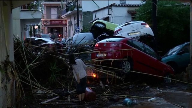 Greqi, 3 të vdekur dhe një i zhdukur nga moti i keq - Top Channel Albania - News - Lajme