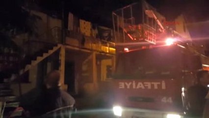 Düzce'de 2 Katlı Evde Yangın: 2 Yaralı