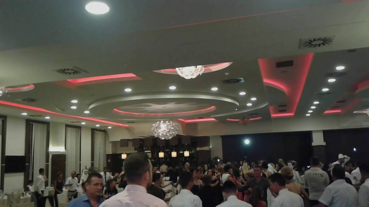 Vesad Mjeku live do ti kallum fitilat e llames 2016