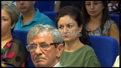 Ora News - Matura, UET takim me 70 drejtorë gjimnazesh