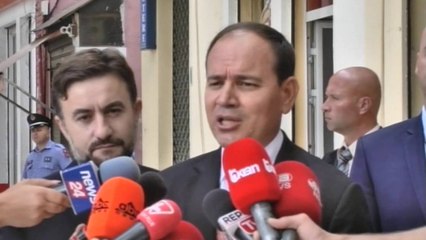 Report TV - Nishani uron me rastin e ditës së Kurban Bajramit