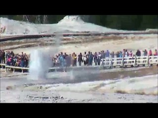 Yellowstone, Old Faithful, Bee Hive Geyser Eruption 9-27