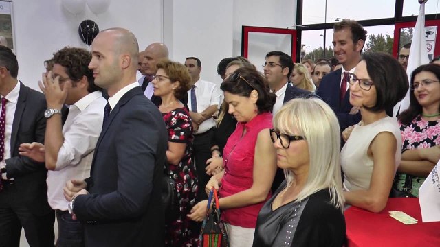 Report TV - Tiranë, Societe Generale Albania zgjeron rrjetin me tre degë të reja