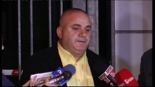 Report TV - Del nga prokuroria gazetari Artan Hoxha