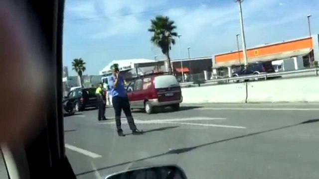 Aksident në autostradën Tiranë-Durrës - Top Channel Albania - News - Lajme