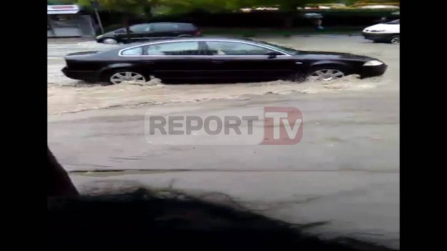 Report TV - Reshje shiu në disa qytete,probleme në qarkullimin rrugor dhe në Tiranë