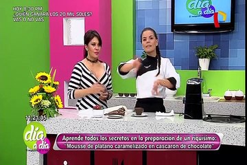 Pasos para preparar mousse de plátano caramelizado en cascarón de chocolate
