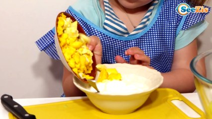 Смешарики и Повар Ника готовят полезный салат. Видео для детей