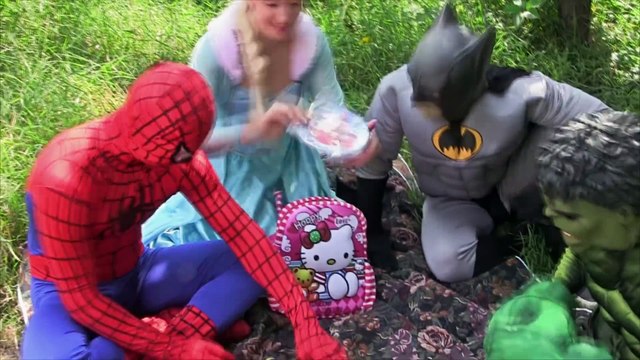 Frozen Elsa’s POOL SURPRISE! w/ Spiderman Maleficent Pink Spidergirl Joker! Funny Superhero Video