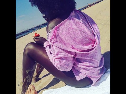 Hoodia Diop - The most dark-skinned model in the world!