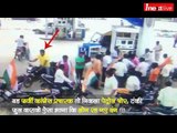 Fake Congress worker theft petrol in Allahabad in 27 saal UP Behaal yatra, Watch cctv video