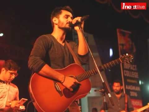Bollywood singer Gajendra Verma mesmerizes audiences in Patna