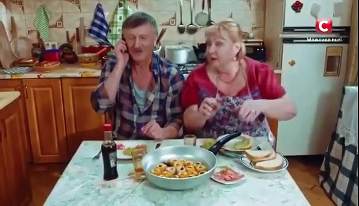 Дочка суши угостила