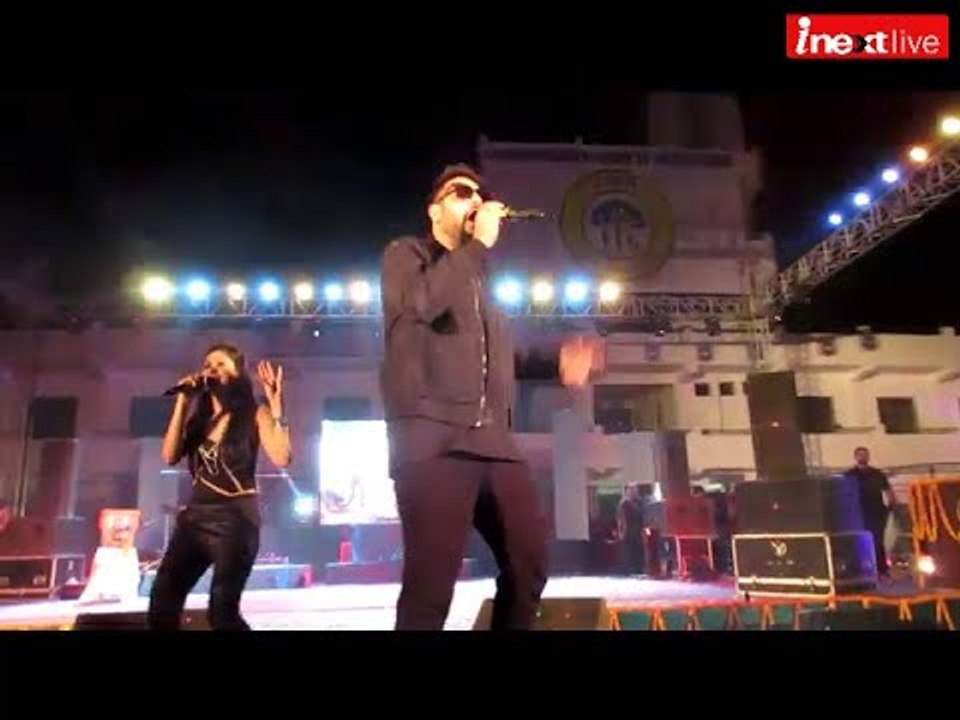 Listen DJ Waley Babu fame rapper Badshah singing Abhi to Party Shuru Hui Hai live