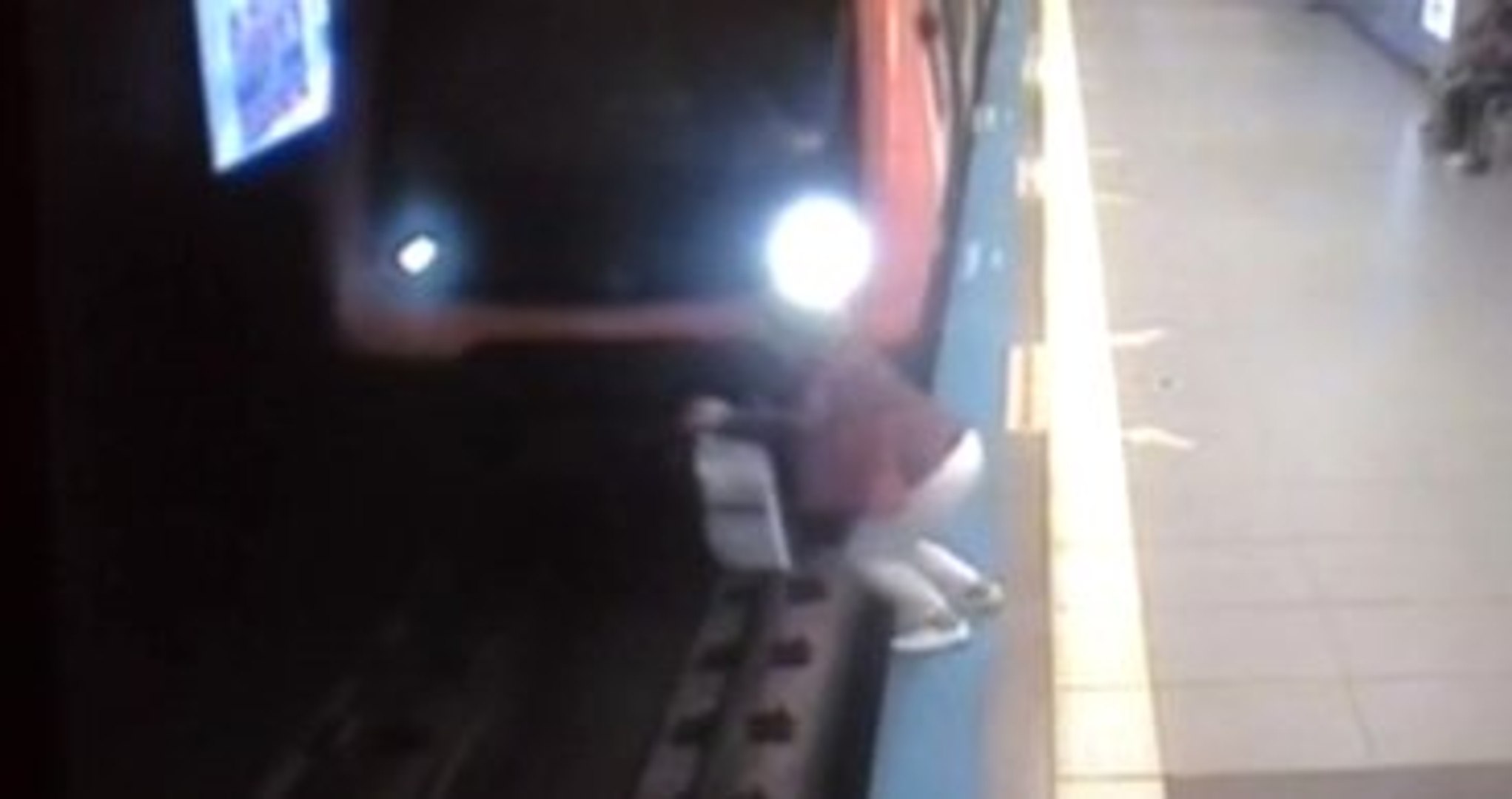 son dakika istanbul metrosunda intihar dehseti dailymotion video