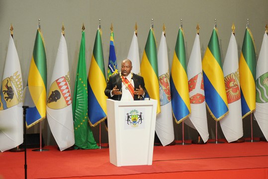 Gabon : Ali Bongo investi pour un deuxième mandat