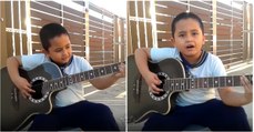 Menino de 7 anos faz cover acústico de 