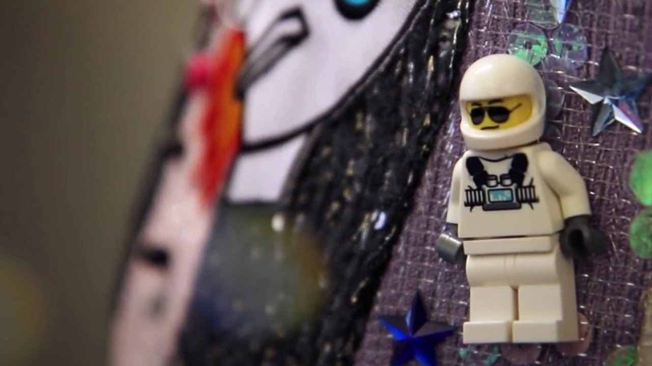 (Italian) Couture in orbit: from spacewalk to catwalk