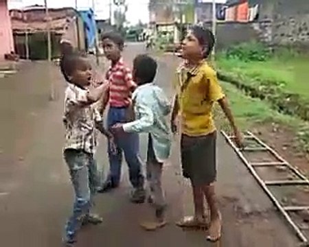 Funny dancing by kids on road,Viral funny video on whats apps
