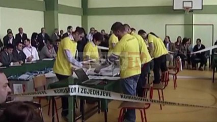 下载视频: Report TV - Reforma Zgjedhore, PD: Numërim elektronik, PS: Të votojnë emigrantët