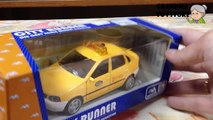 Unboxing TOYS Review/Demos - Tomica big yellow taxi cab travel the city in style