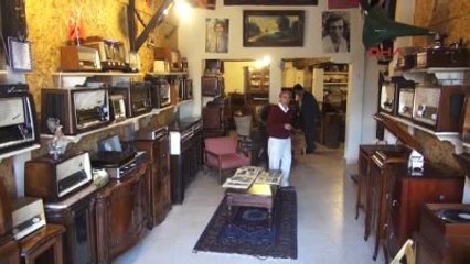 Ankara Nostalji Yaşatan Lambalı Radyo ve Gramofonlara Hayat Veriyor