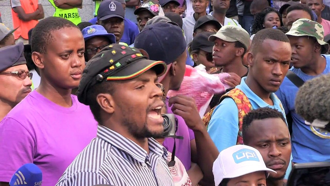 S. African students vow to continue protests until demands met