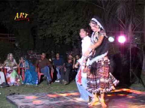 बन्नी का नखरा जुलम करे - मचके लाडा थारी मोजड़ी ( राजस्थानी )