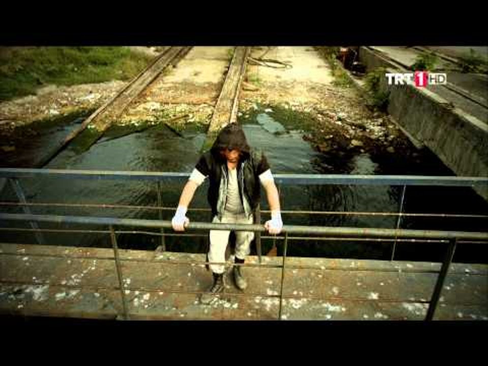 Şubat (Sagopa Kajmer - Ben Hüsrana Komşuyum)