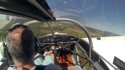 Sin temor alguno piloto aterrizó una avioneta sin una hélice