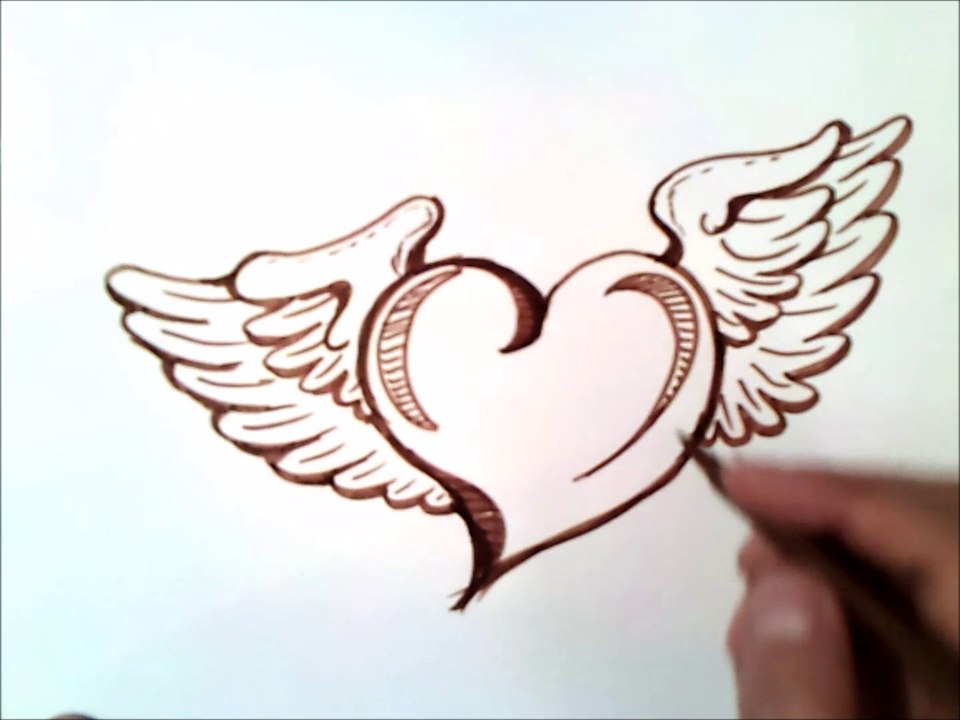 como dibujar un corazon con alas