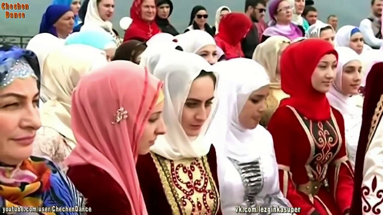 Чеченская Лезгинка Рамзан Кадыров танцует от Души