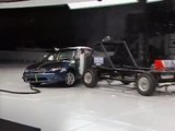 2005 Subaru Legacy side IIHS crash test