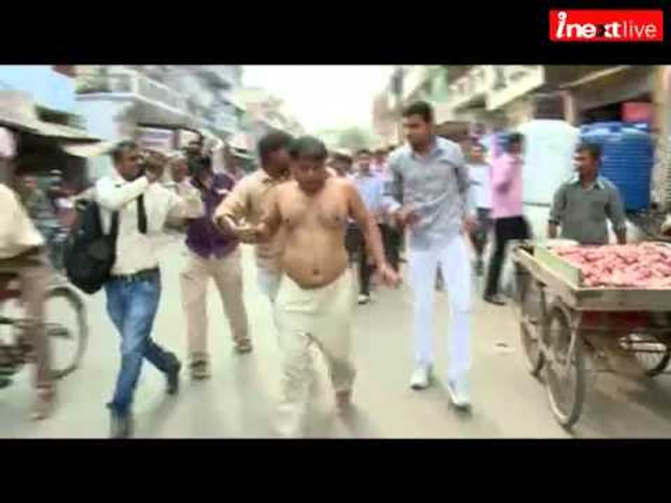 Public beats professor in Allahabad alleged to have sexually exploited a student