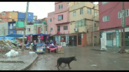 Argentina reconoce alto índice de pobreza tras tres años de "oscurantismo"