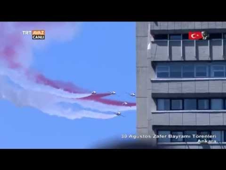 Türk Yıldızları'nın Muhteşem Gösterisi - 30 Ağustos Zafer Bayramı Törenleri - TRT Avaz