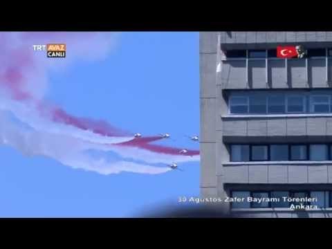 Türk Yıldızları'nın Muhteşem Gösterisi - 30 Ağustos Zafer Bayramı Törenleri - TRT Avaz