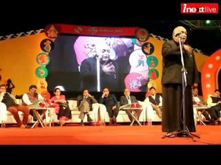 World famous poet Munawwar Rana presents his heart touching poetry