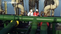 Accordo Opec sul taglio di produzione: il prezzo del petrolio aumenta del 6%