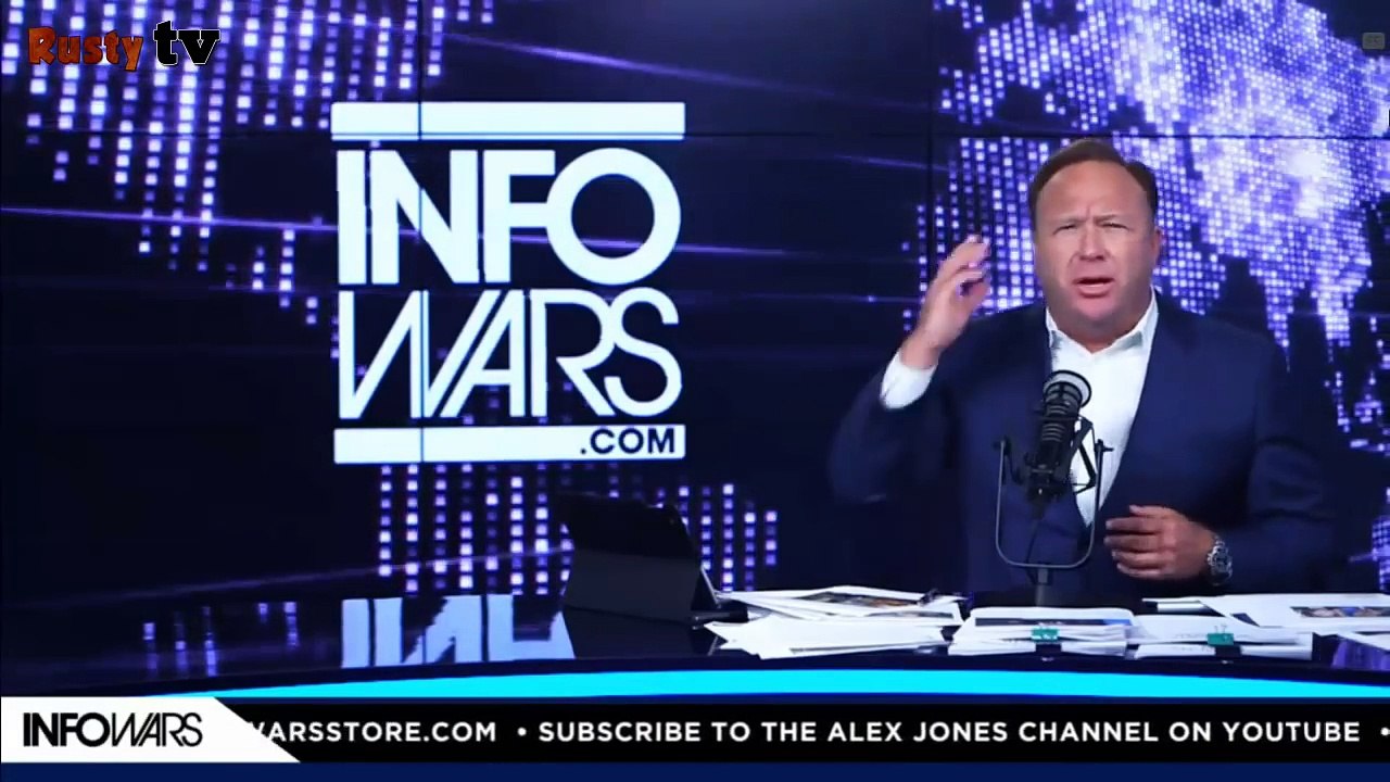 Lester Holt wore an earpiece during Presidential debate