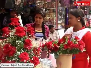 How this Valentine's Day spent in an Indian city? - Funny Video
