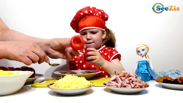 Повара Ника и Принцесса Эльза готовят фаршированные помидорчики. Видео для детей Frozen Elsa