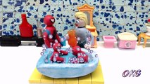 Elsa Bathing her twins SPIDER Baby Boys | Play Doh Claymation Fun Superhero Stop Motion Videos