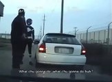 Ce policier ne s'attendait pas à ça en arrêtant cette voiture !